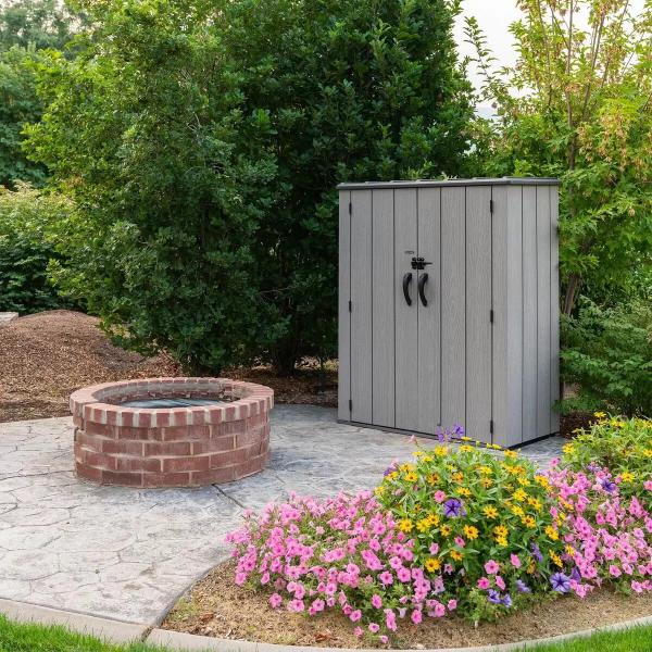 LIFETIME 棚付き 屋外用 バーティカル物置 60457A LIFETIME Vertical Shed with Shelves 60457A