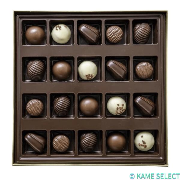 コルネポートロイヤル エンチャンテッドボックス 220g